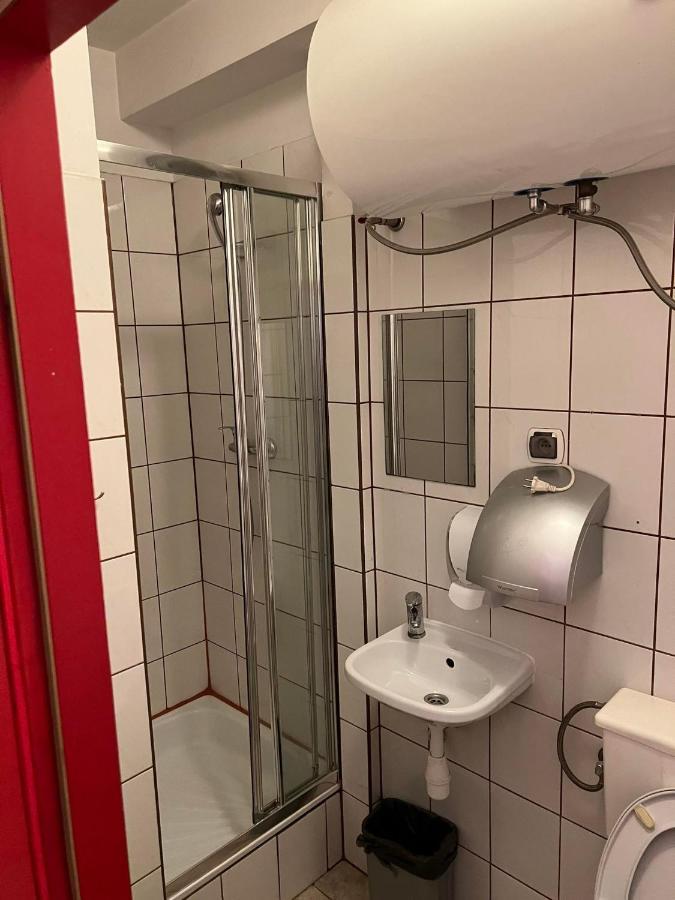 50 People Bis Apartment Cracovia Exterior foto